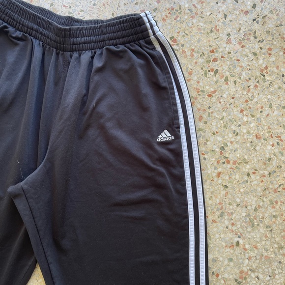 Adidas Black and White Tripped Athletic winter Pants Brand New ! Size M - Picture 3 of 4